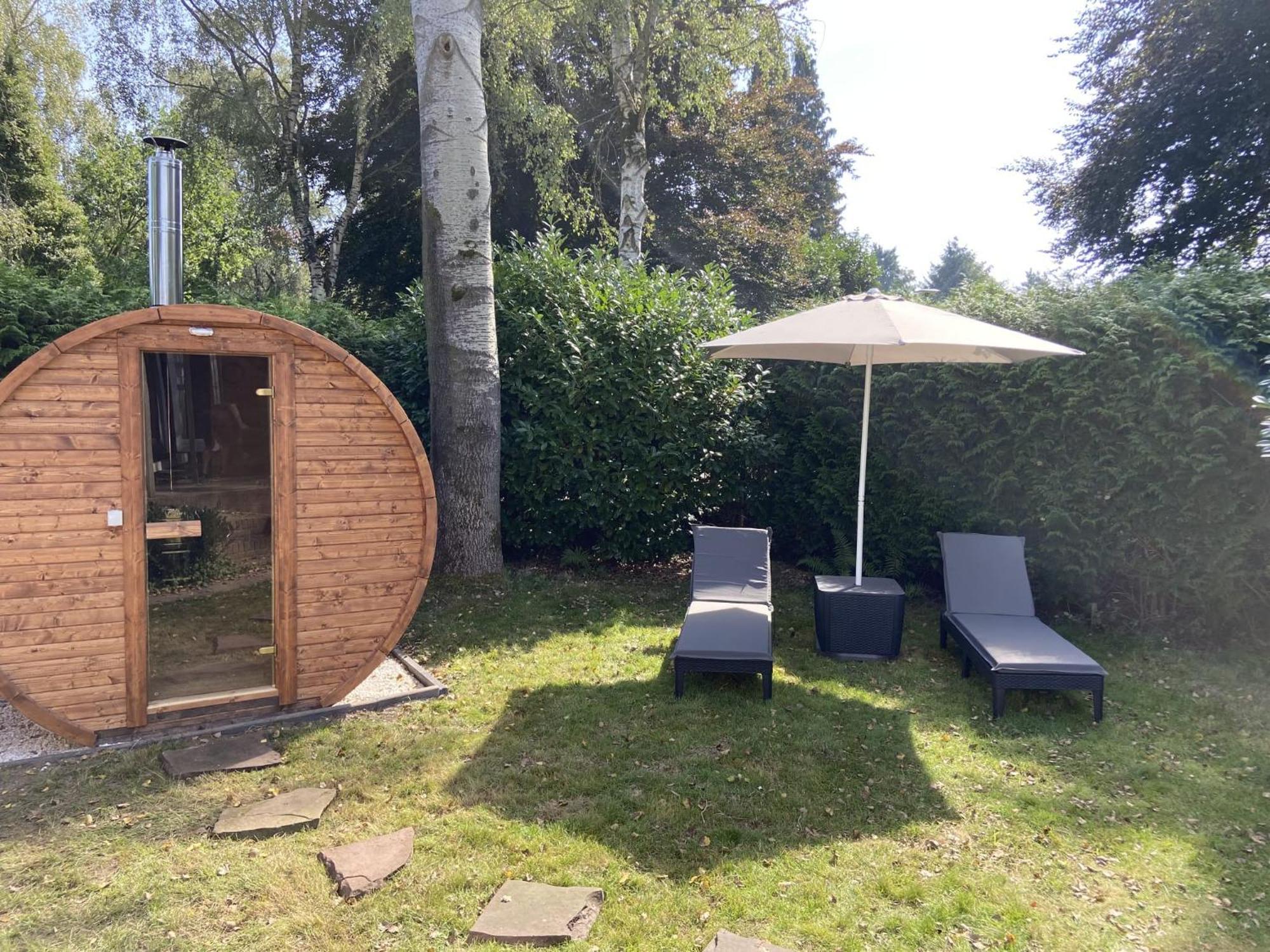 Veluwe Vakanties Chalets With Private Barrel Sauna - With Pool Bar And Restaurant Facilities In The Veluwe National Park Putten Exterior foto